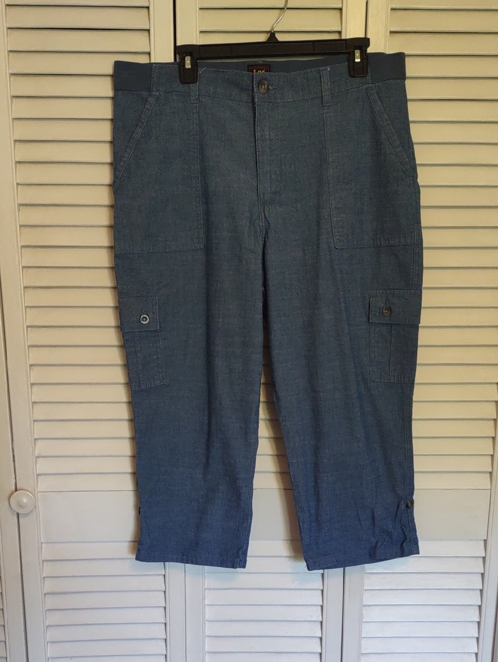 Lee Chambray Cargo Capri Pant Size 16 Knit Waistband